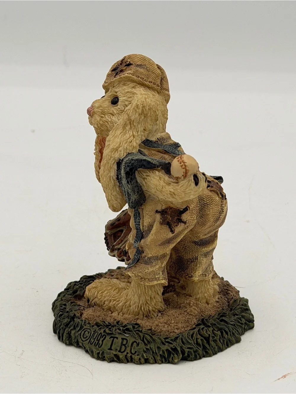 Boyds Bears & Friends Lefty On the Mound #2253 Baseball Bunny Figurine 1994